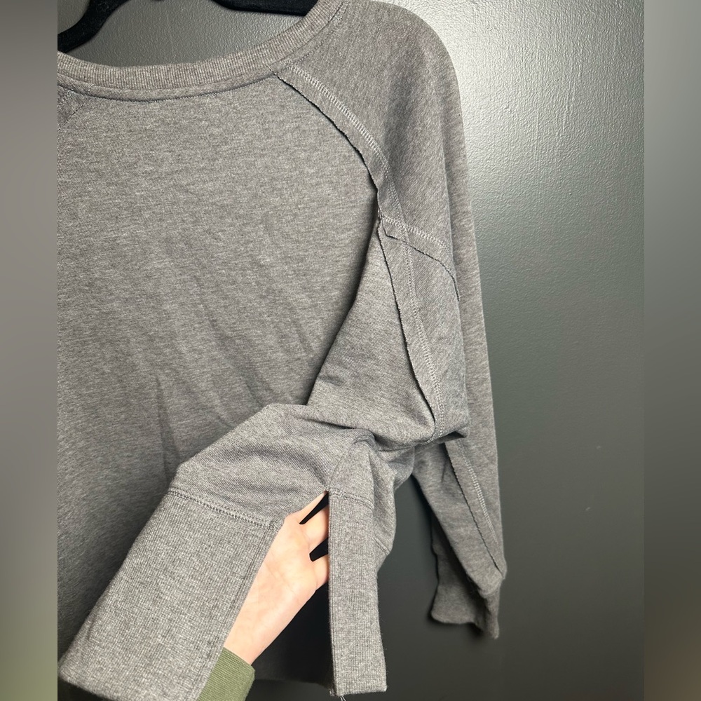 Hippie Rose | Gray Sweatshirt | NWT | Medium - Picture 4 of 6